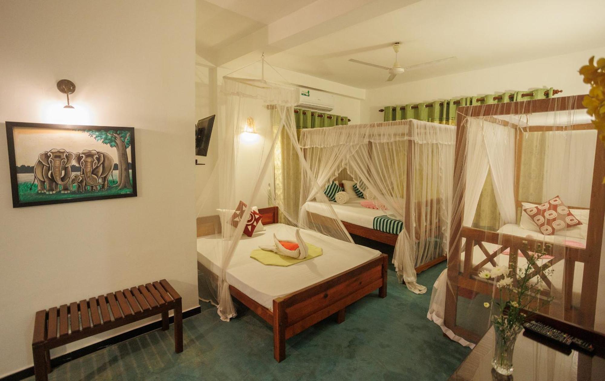 Hotel Bay Watch