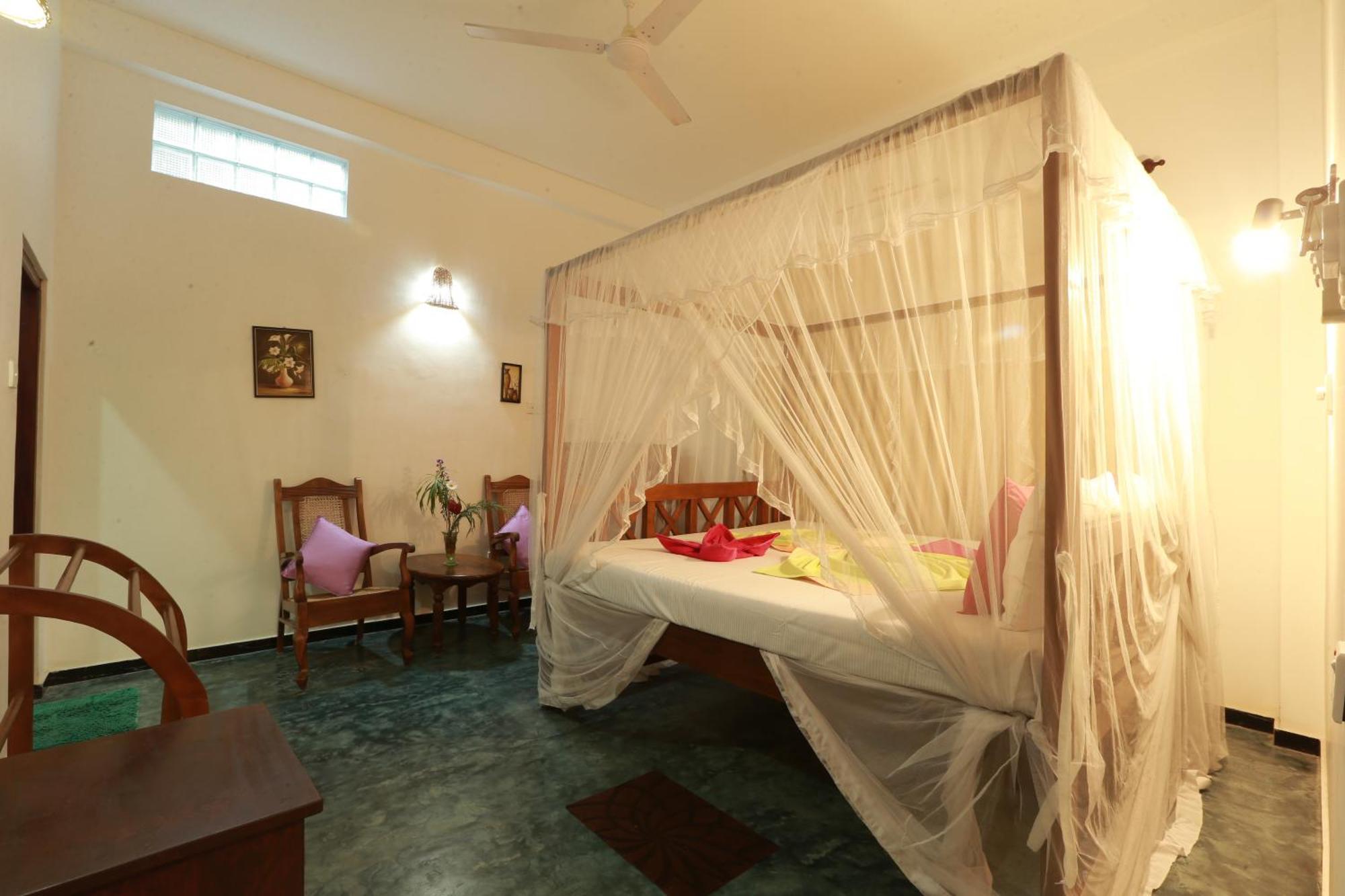 Bay Watch Hotel 3*
