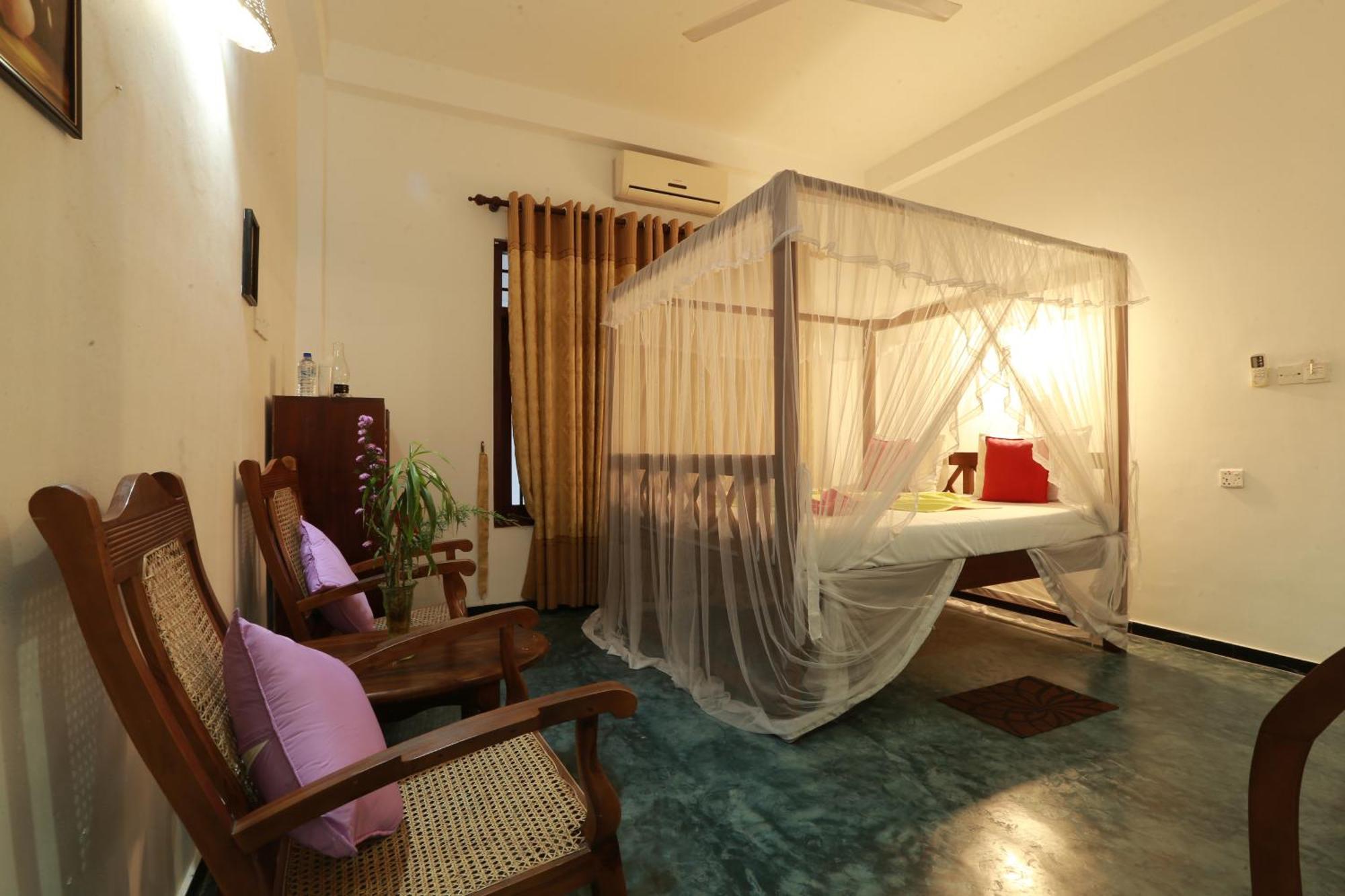 Hotel Bay Watch 3*
