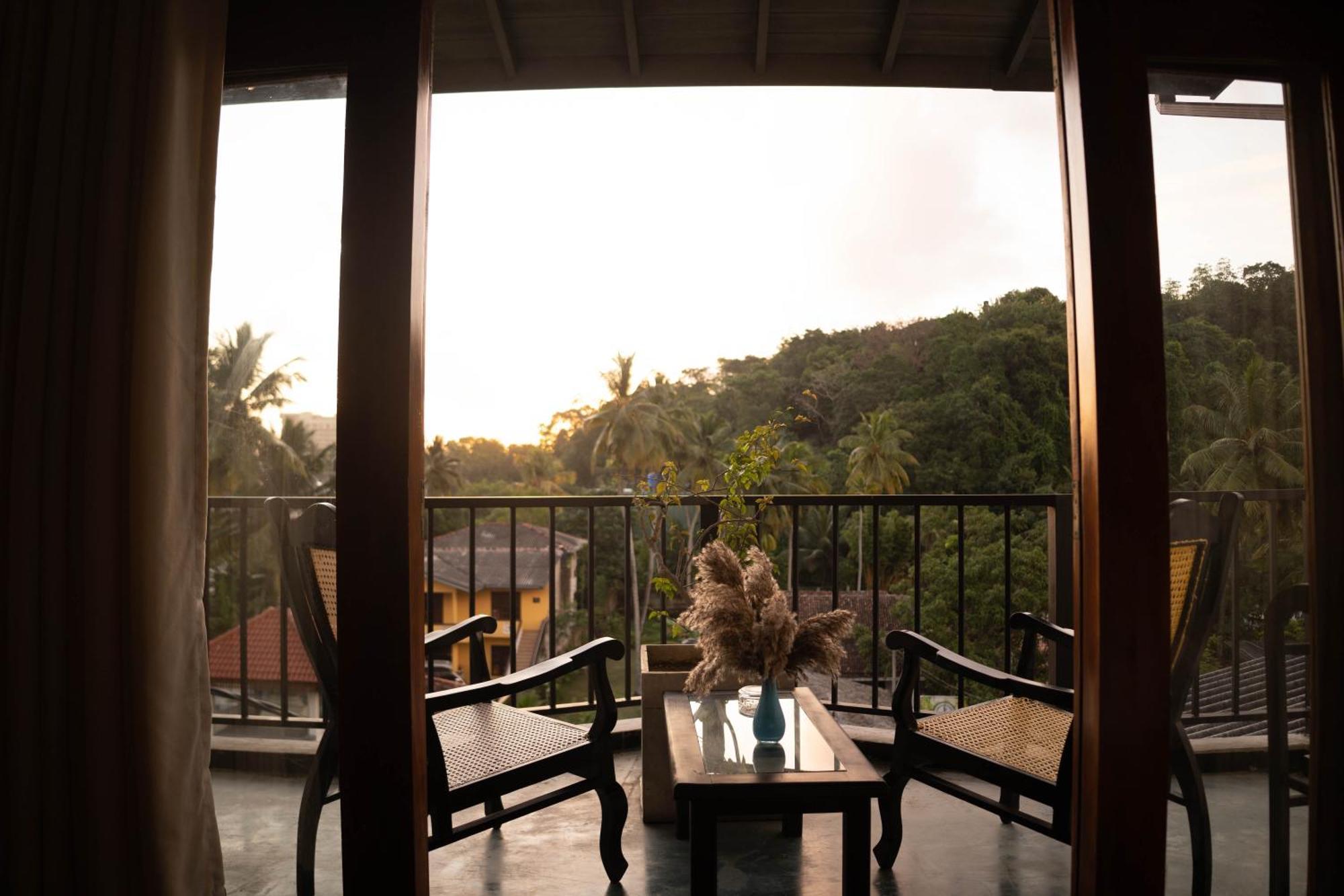 Bay Watch 3* Unawatuna