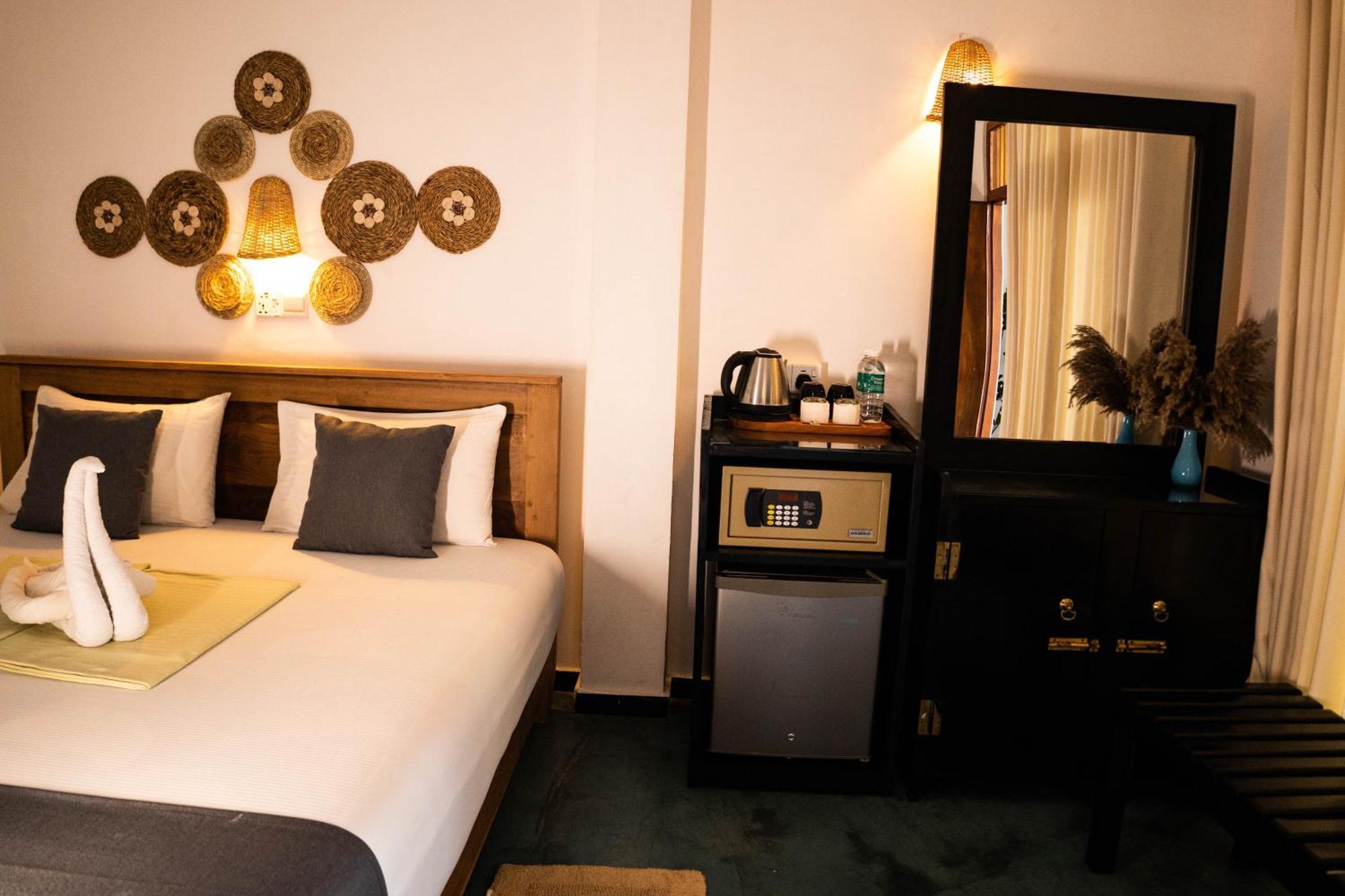 Bay Watch Hotel 3*